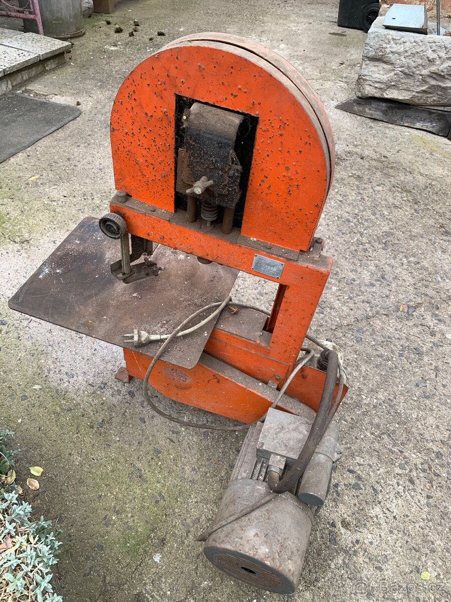 Pasová pila P320 - 3