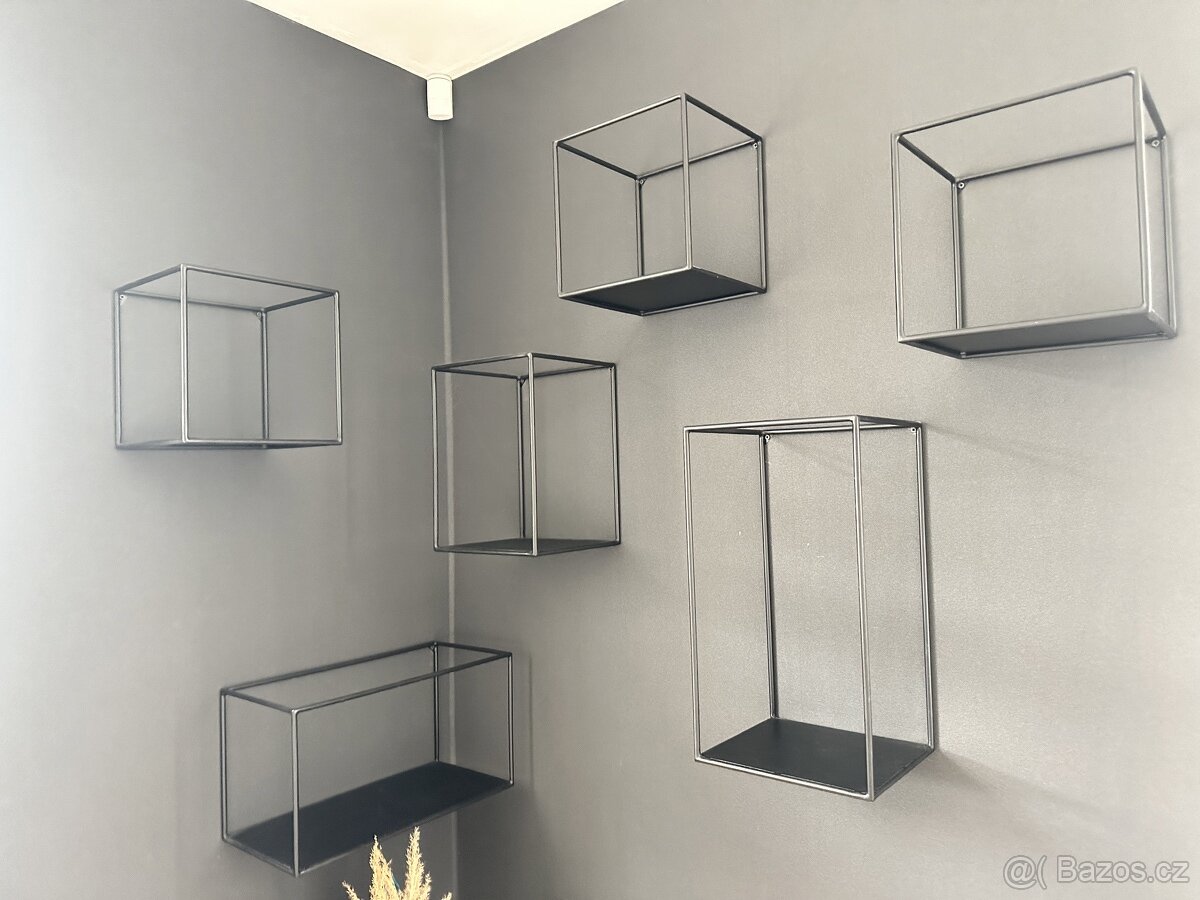 Cena k jednání: Sada designových nástěnných polic - 3
