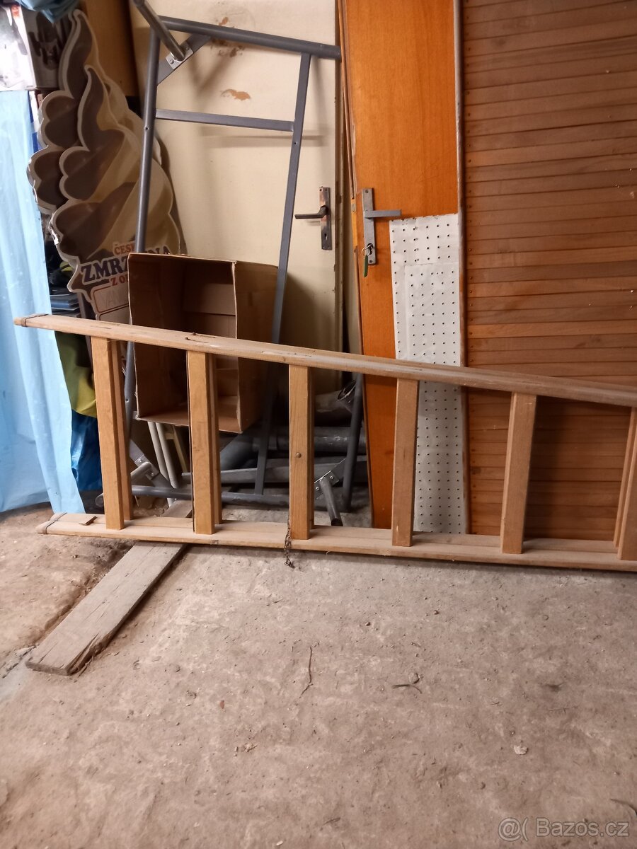 Prodám dřevěné štafle, 2,7m - 3