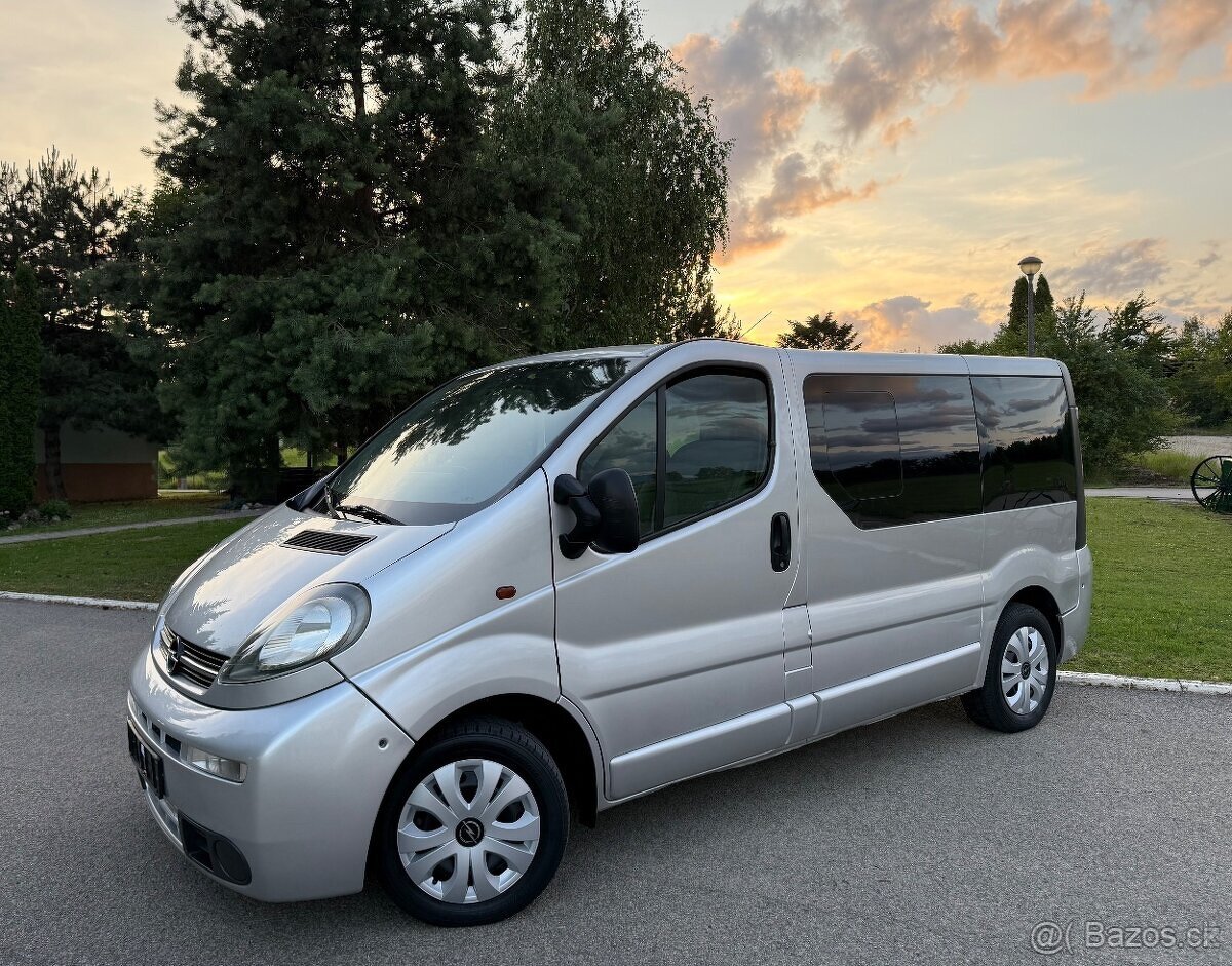 Opel Vivaro Life 2.5 Cdti 145ps • 9- miestný buss • - 3