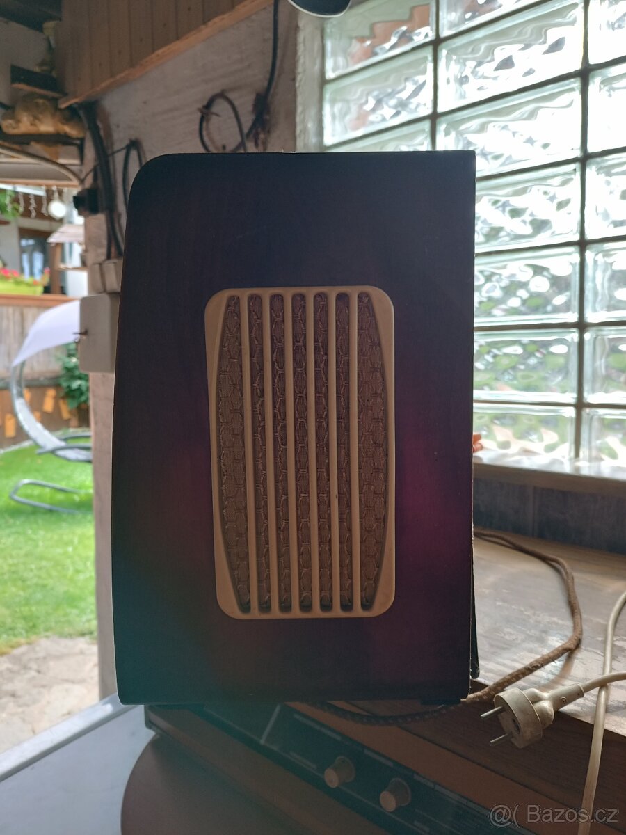 Rádio TESLA 526A - 3