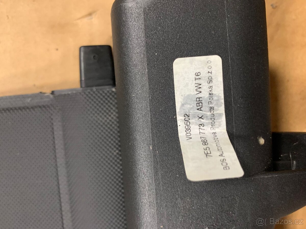 Roleta kufru Volkswagen Multivan T5 T6 T6.1 - 3