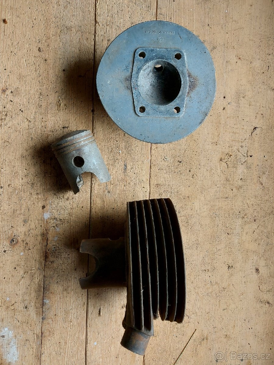 Jawa - hlava,válec,píst - 3