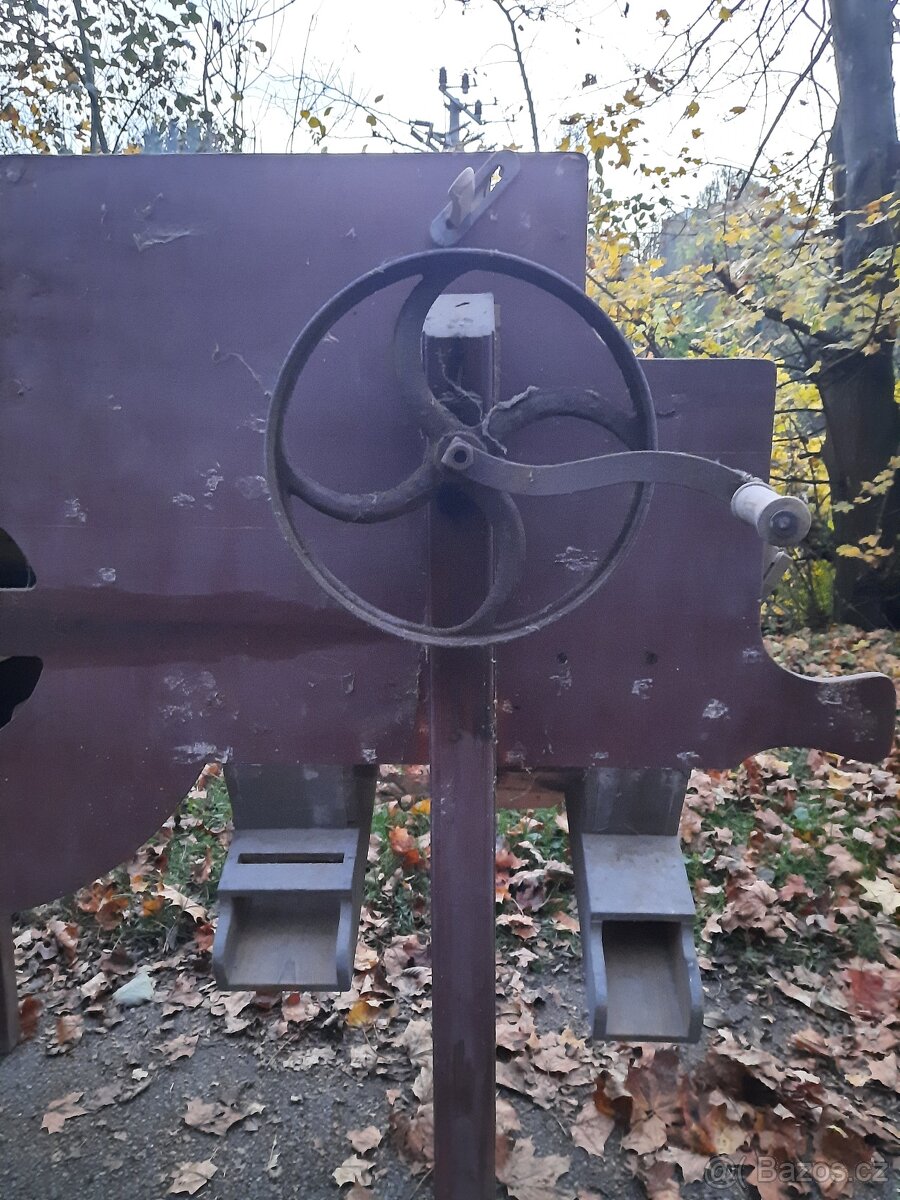 Vítr - starožitný zemědělský stroj - 3