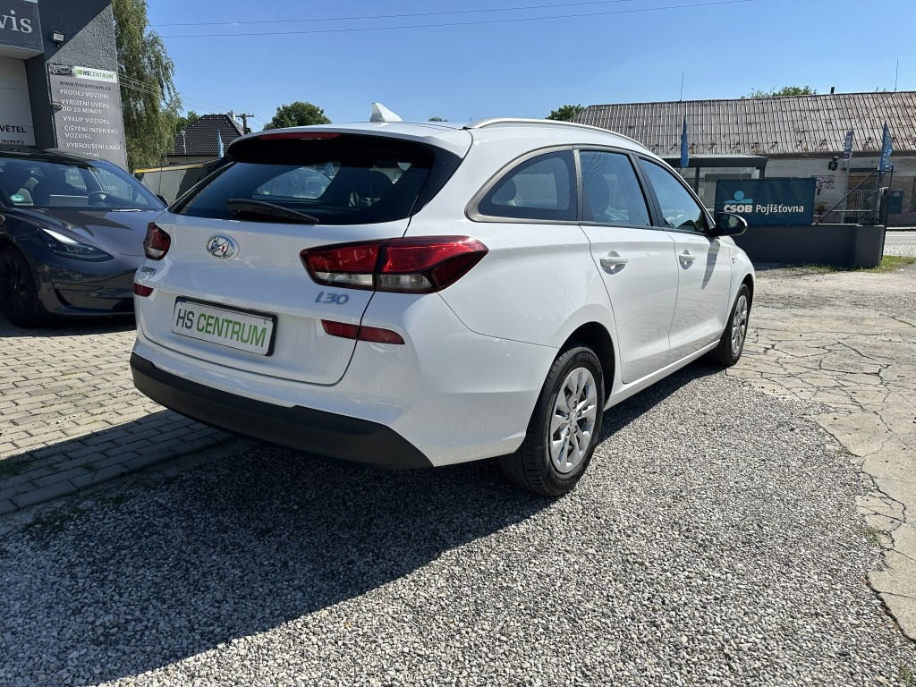 Hyundai i30 1.5 DPI 80kW serviska - 3