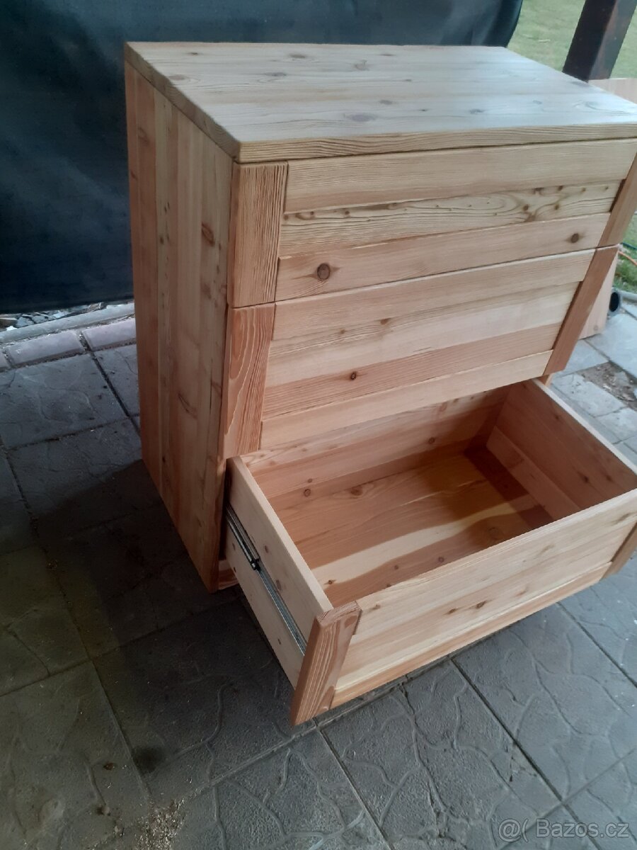 Komoda masivní modřín - 3
