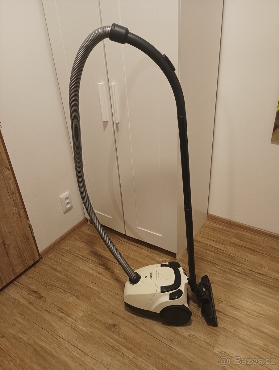 Vysavač - 3