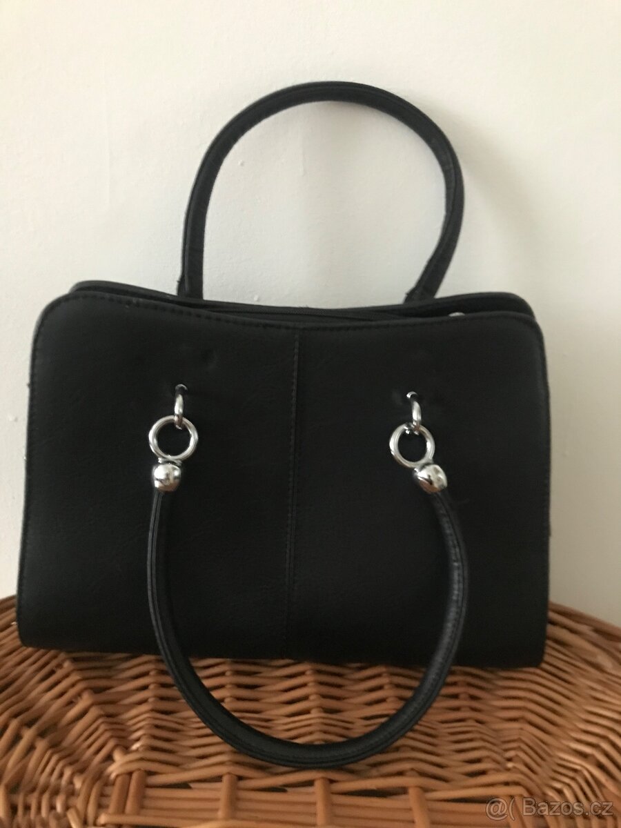 Černá kabelka - 3