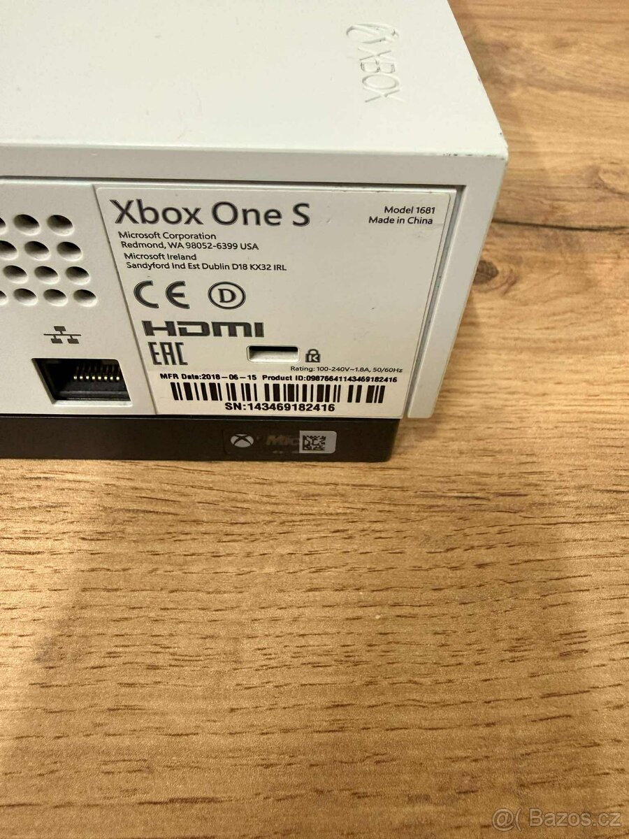 Xbox One S 500GB +2x OVL+1x HRA - 3