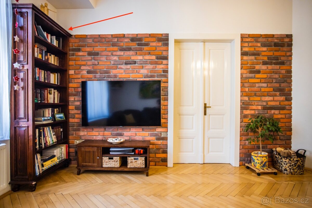 Masivní dřevěná knihovna vyrobená na zakázku - 3