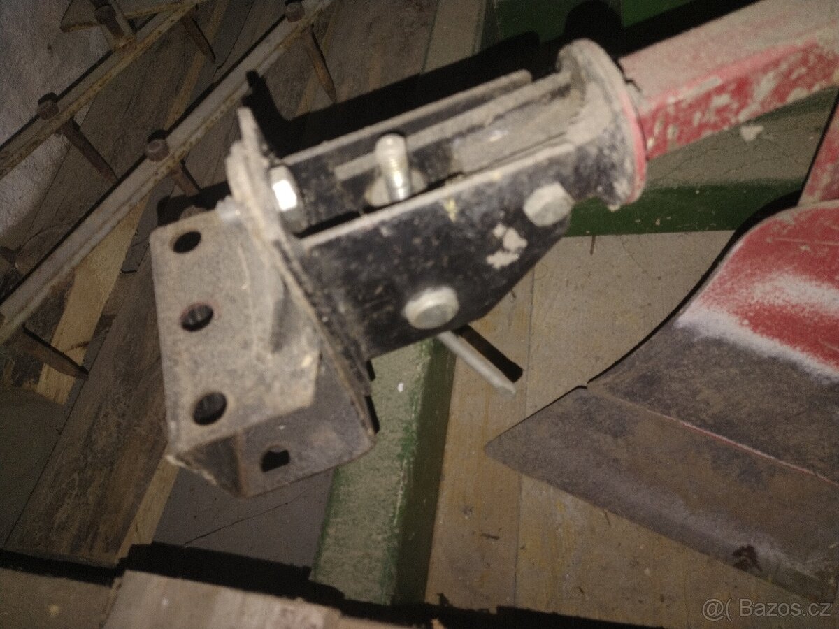 Prodám příslušenství pro kultivátor Mountfield - 3