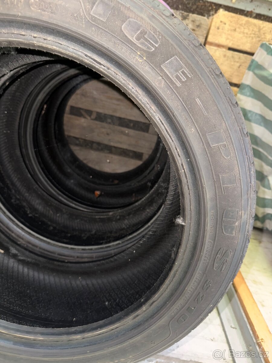 Prodám zimní pneu 235/45/17 do 2022 4mm - 3