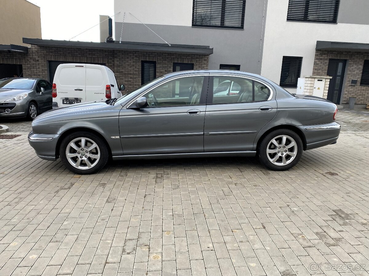 Jaguar X-Type 2.0 TD, 96 kW, r. 10/2005, kůže, ALU, nová STK - 3