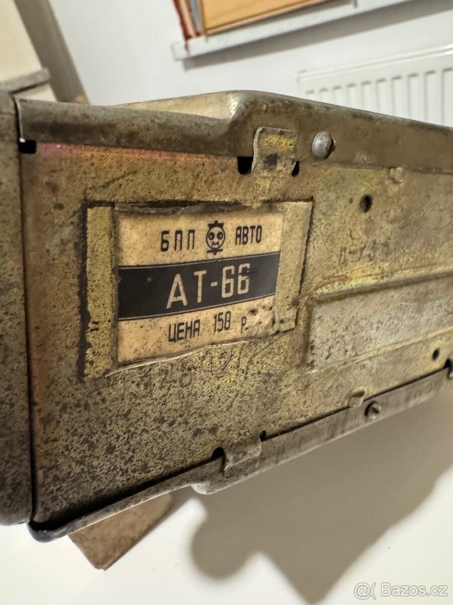 Radio Gaz 24 Volha 1 model AT-66 - 3