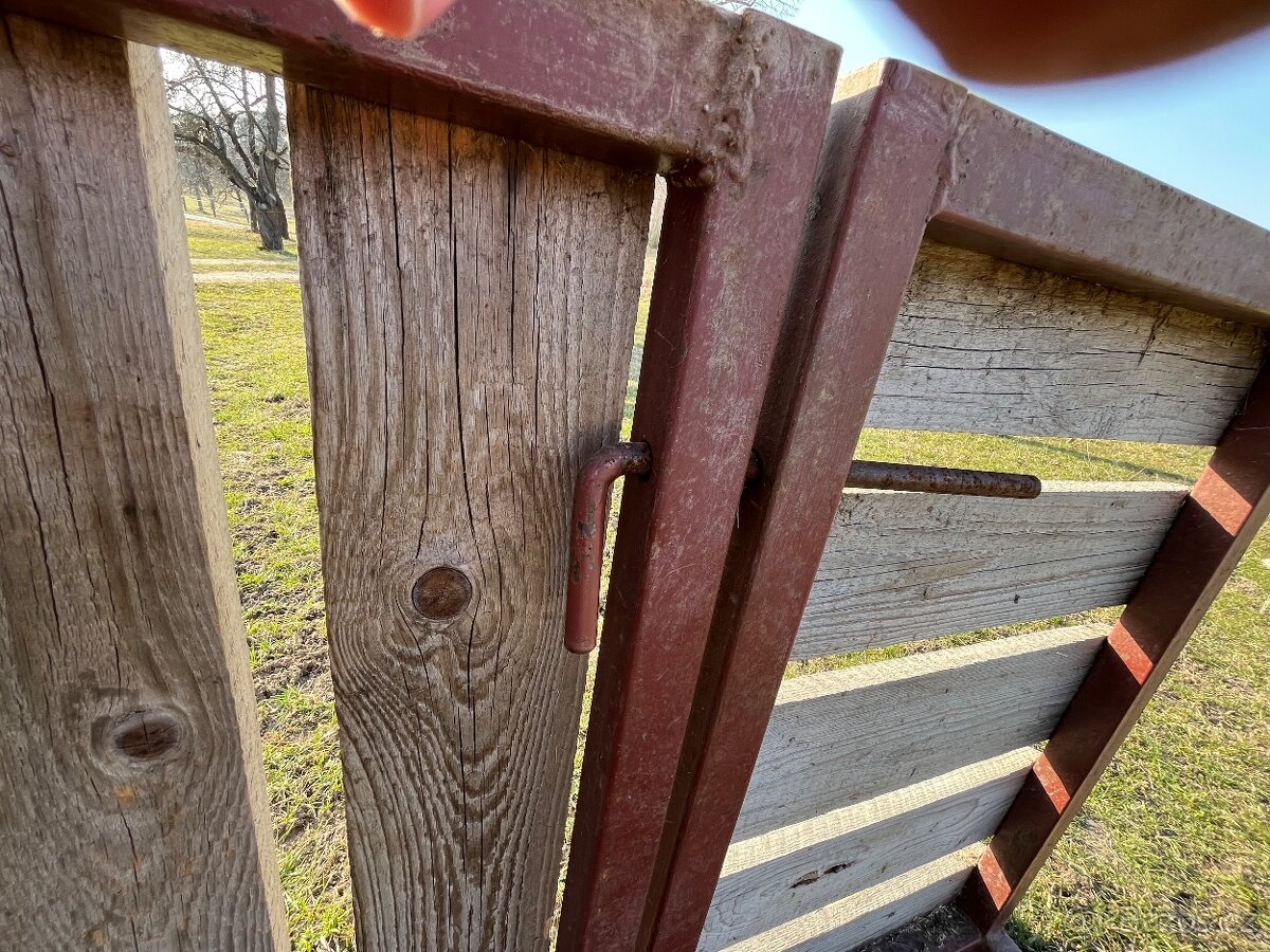 Rohové příkrmiště pro koně + síť - 3