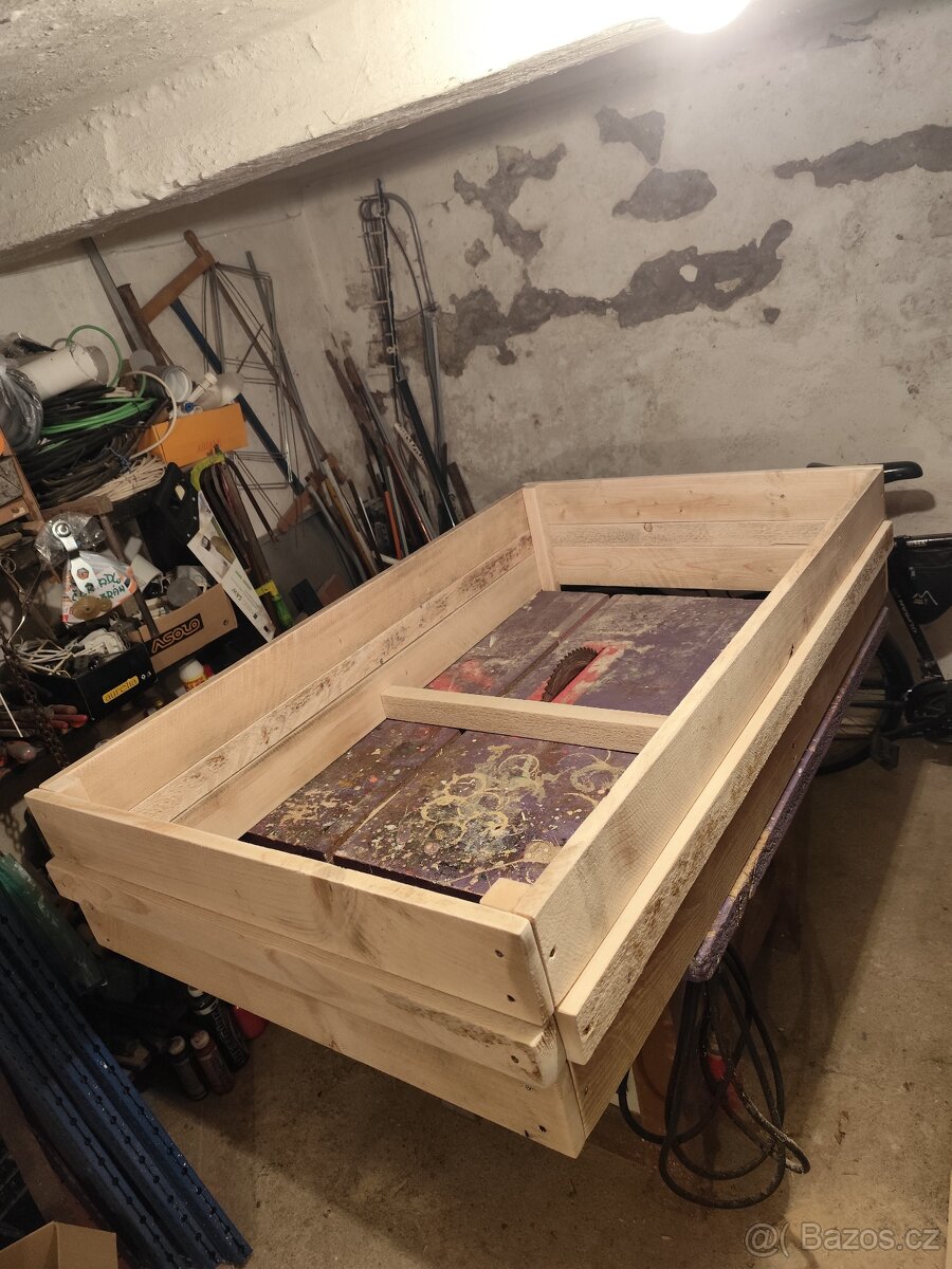 Vyvýšený záhon ze dřeva - 3