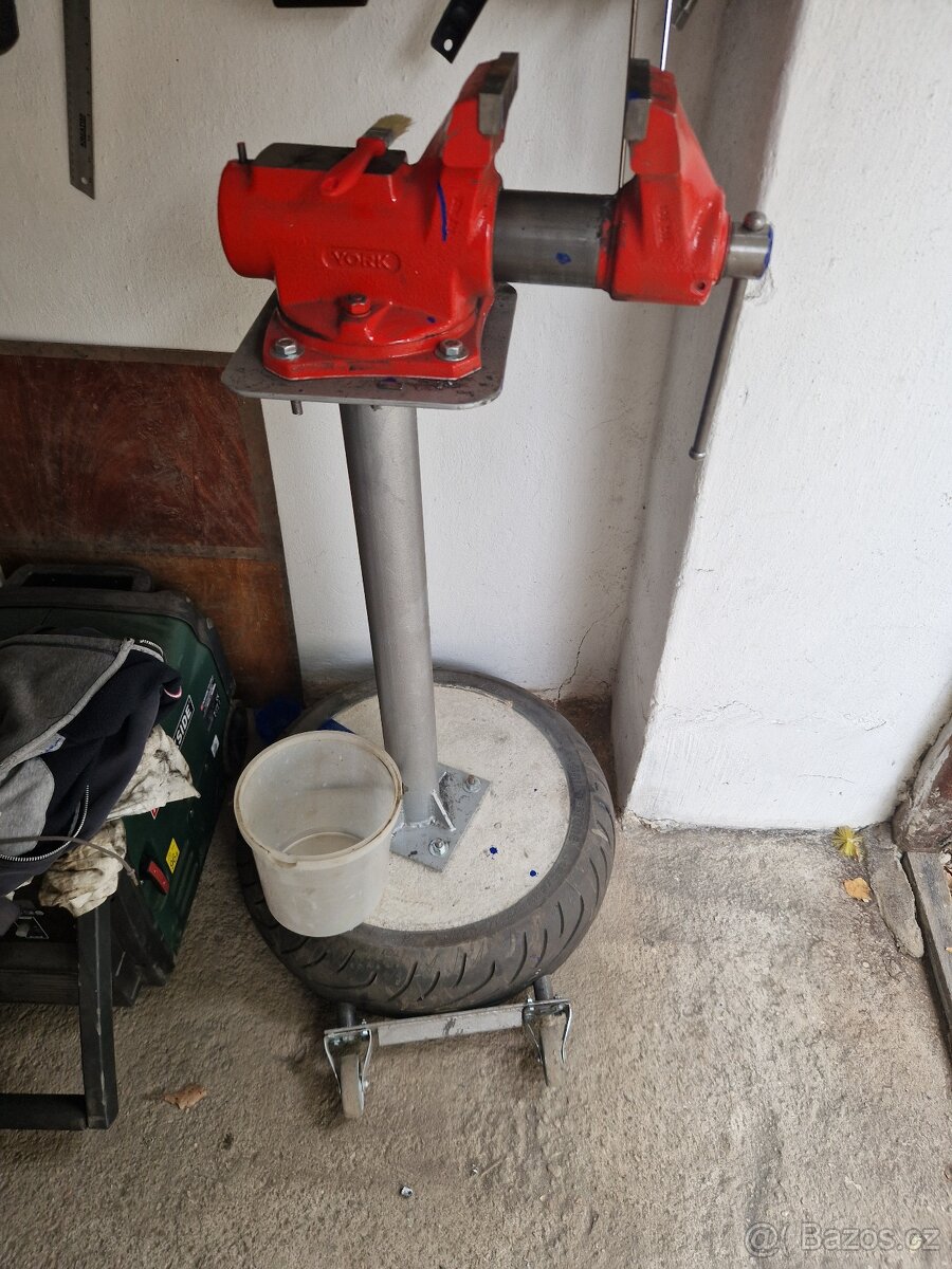 Stojan na svěrák - 3