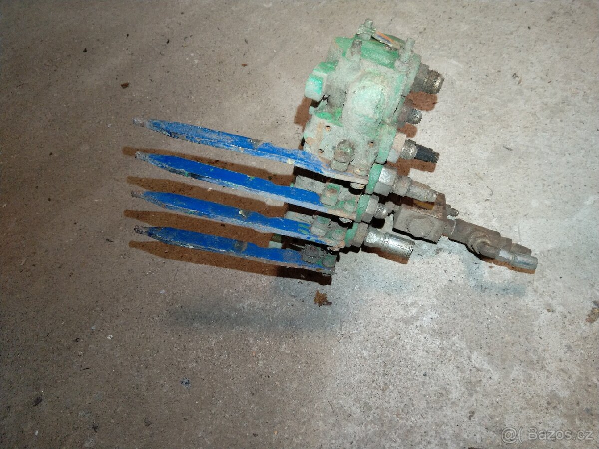 4 sekční rozvaděč Racine - 3