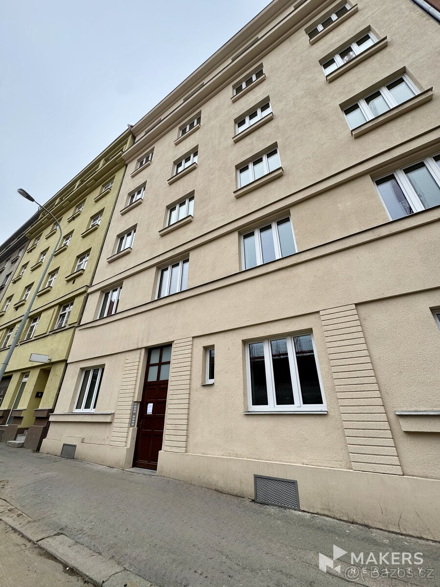 Pronájem bytu 2+kk po rekonstrukci, 47 m², U Skládky, Praha - 3