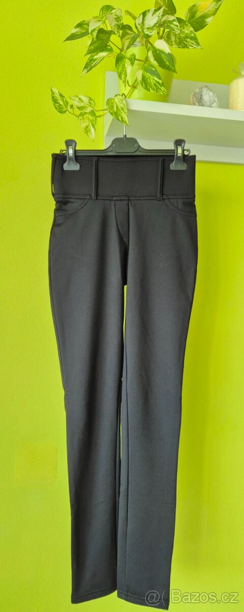 Stahující dámské legíny - 3