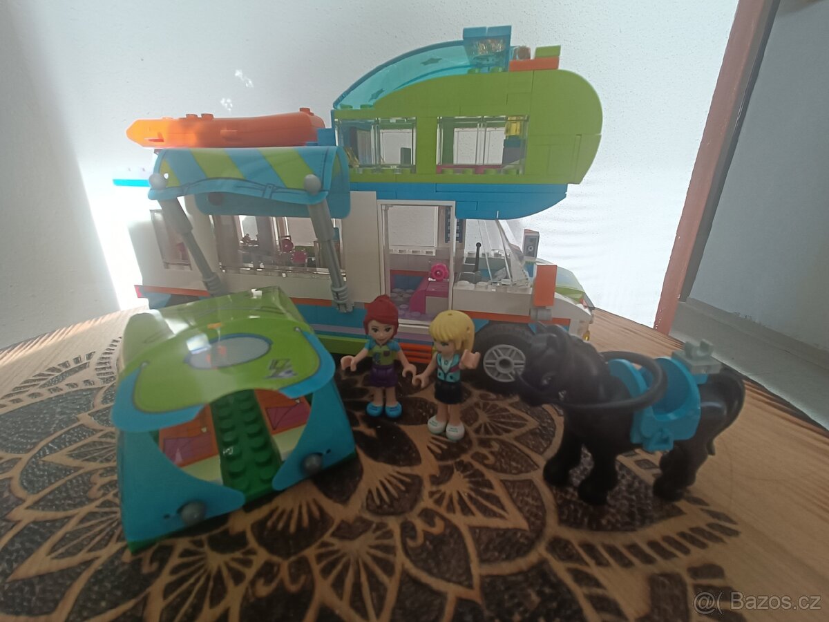 41339 Lego Friends - Mia a jeji karavan - 3
