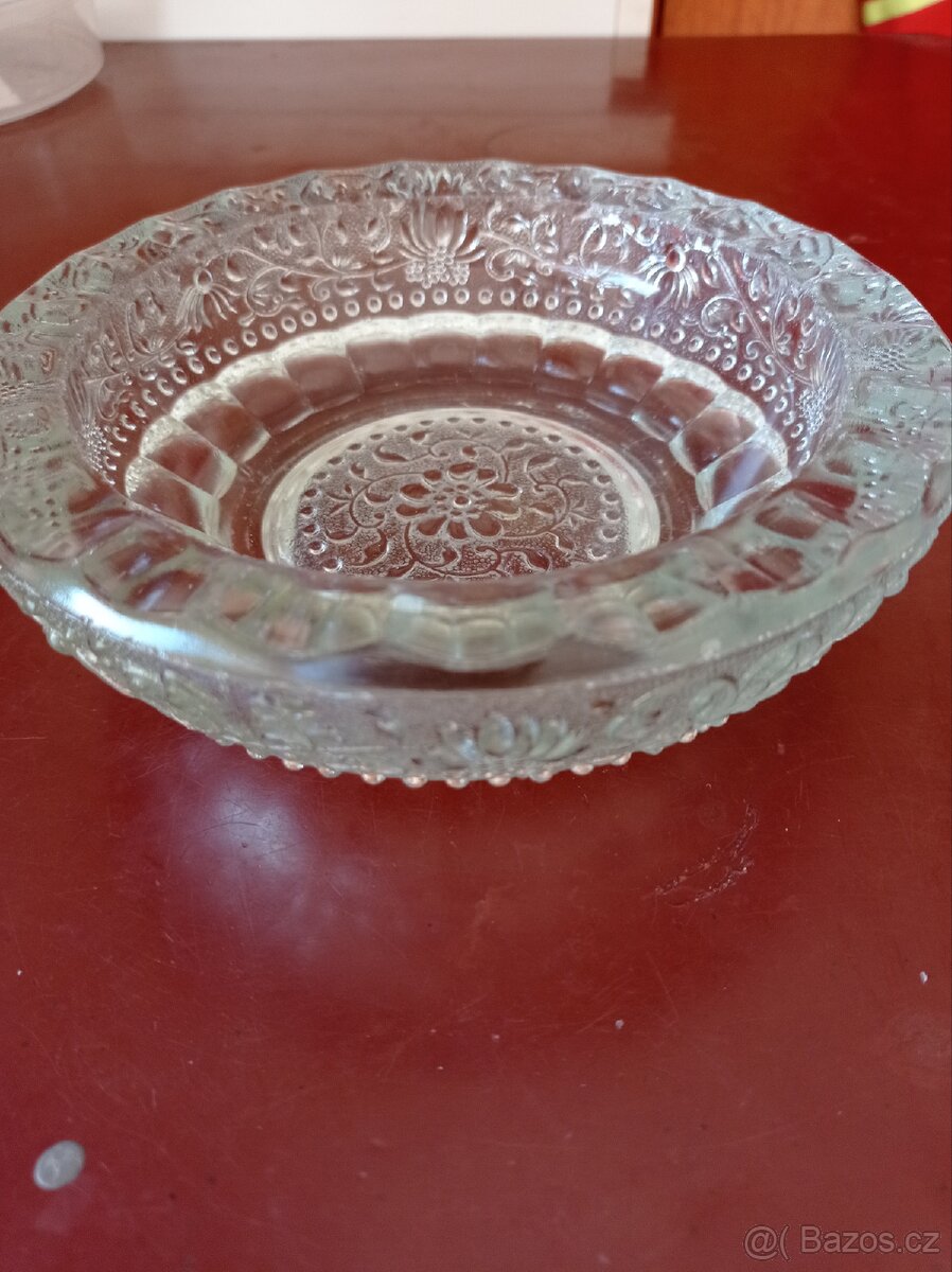 Skleněný popelník - 3