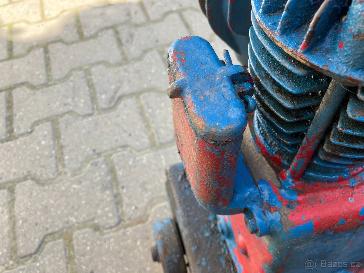 Malý litinový kompresor - 3