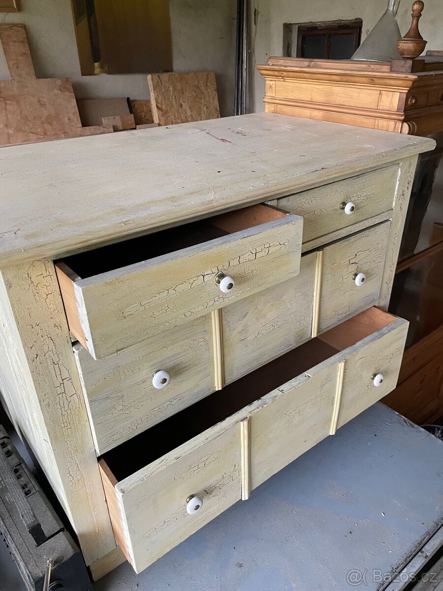 krásná venkovská komoda - 3