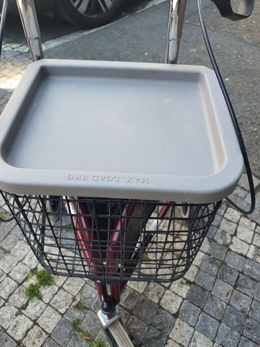 seniorské chodítko s příslušenstvím - 3