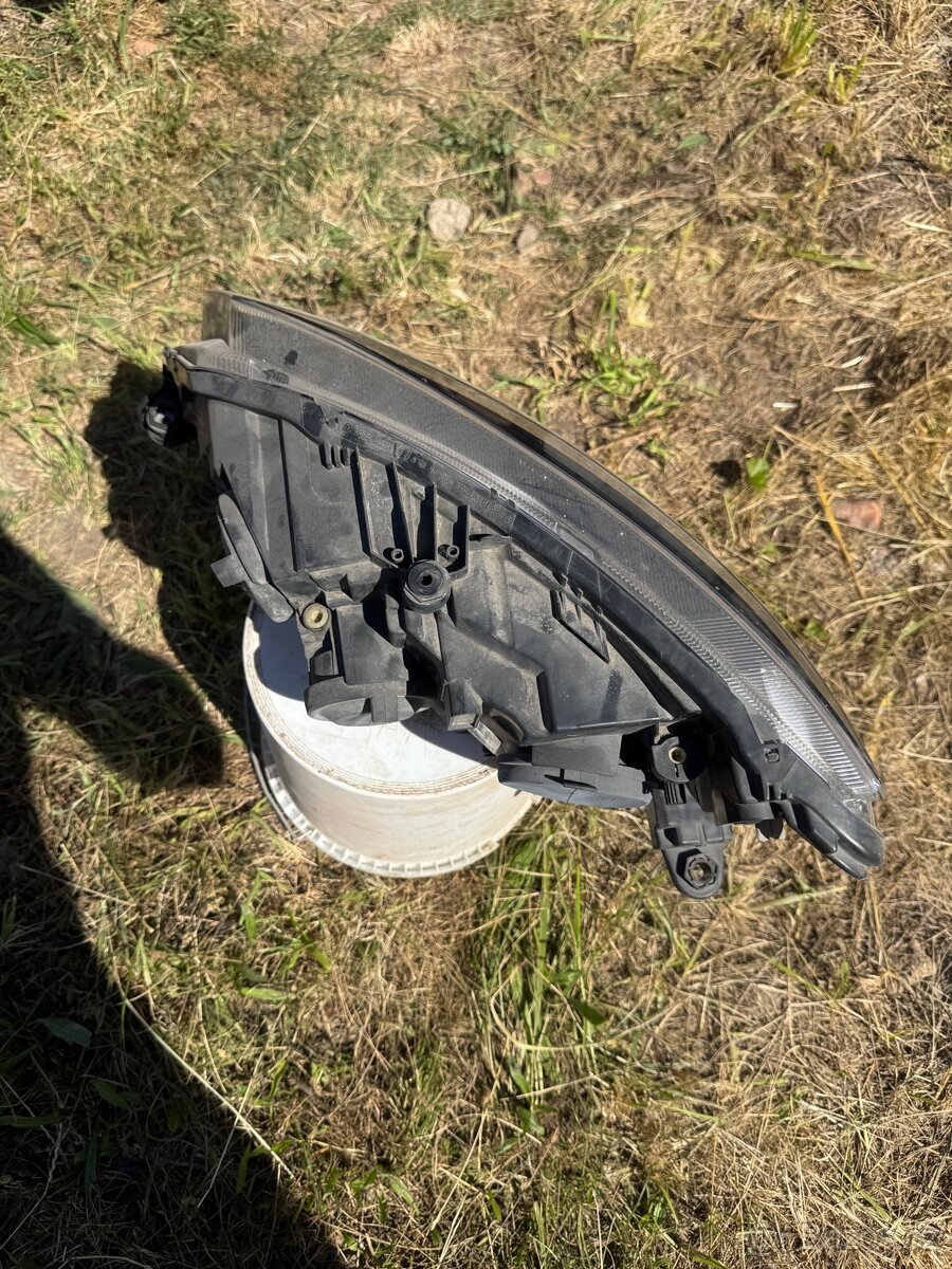 Škoda Fabia 3 pravé světlo - 3