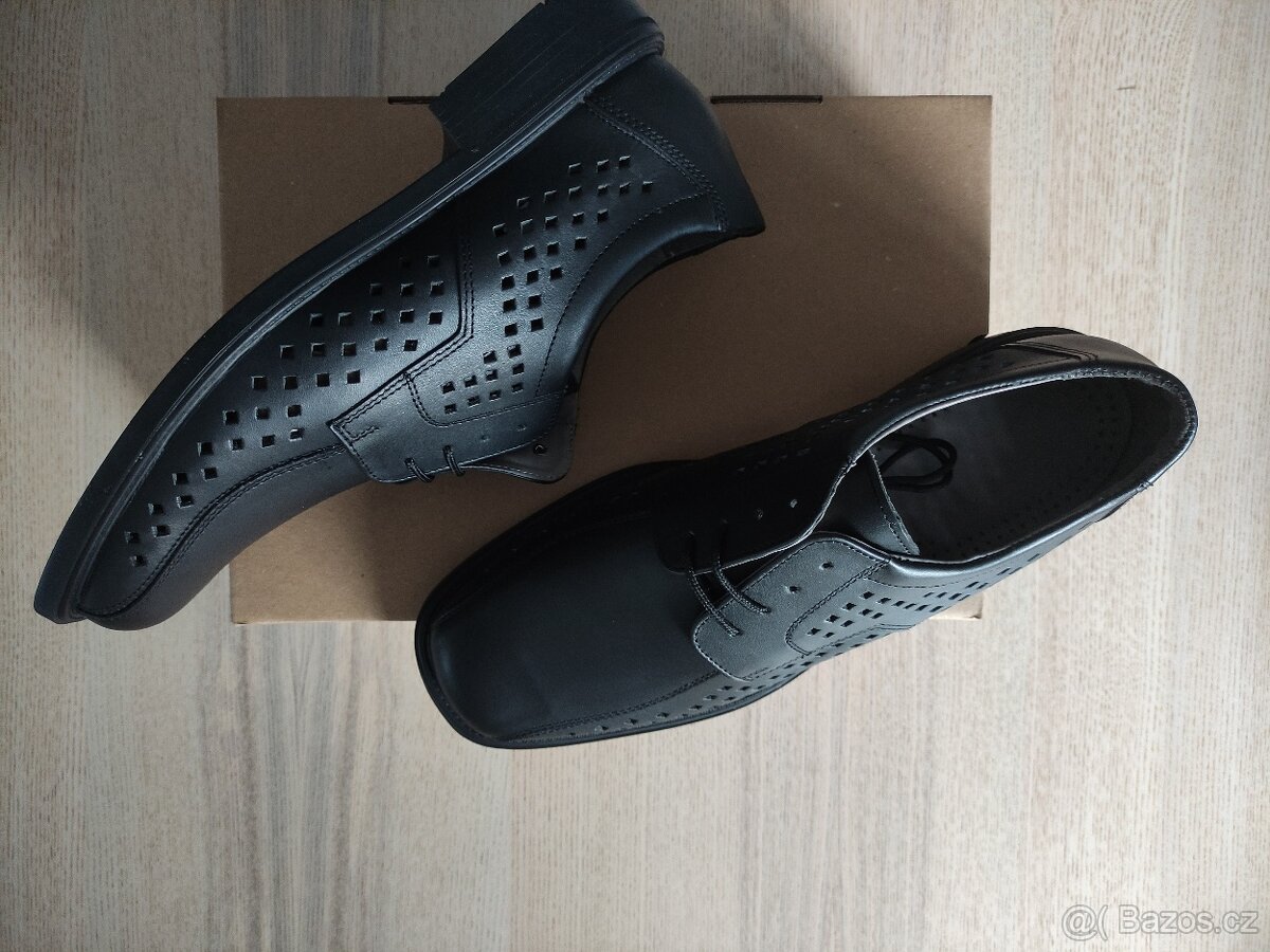 Polobotky černé, perforované vel. 11 (EUR 46) - 3