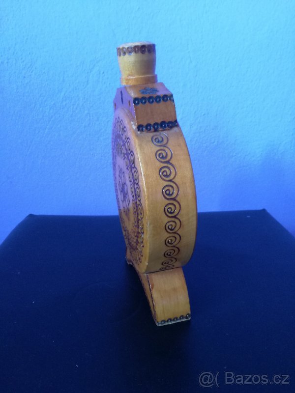 drevěná retro karafa - 3