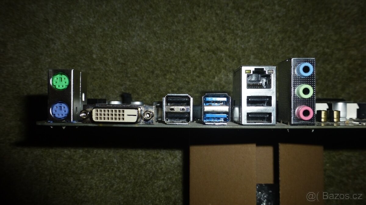 ASRock H 110 Pro BTC+, přiložen IO Shield - 3