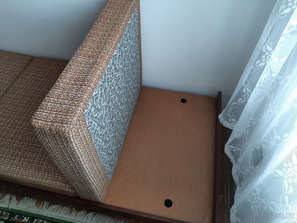 Dvě staré, ale zachovalé válendy (ideálně k sobě) - 3