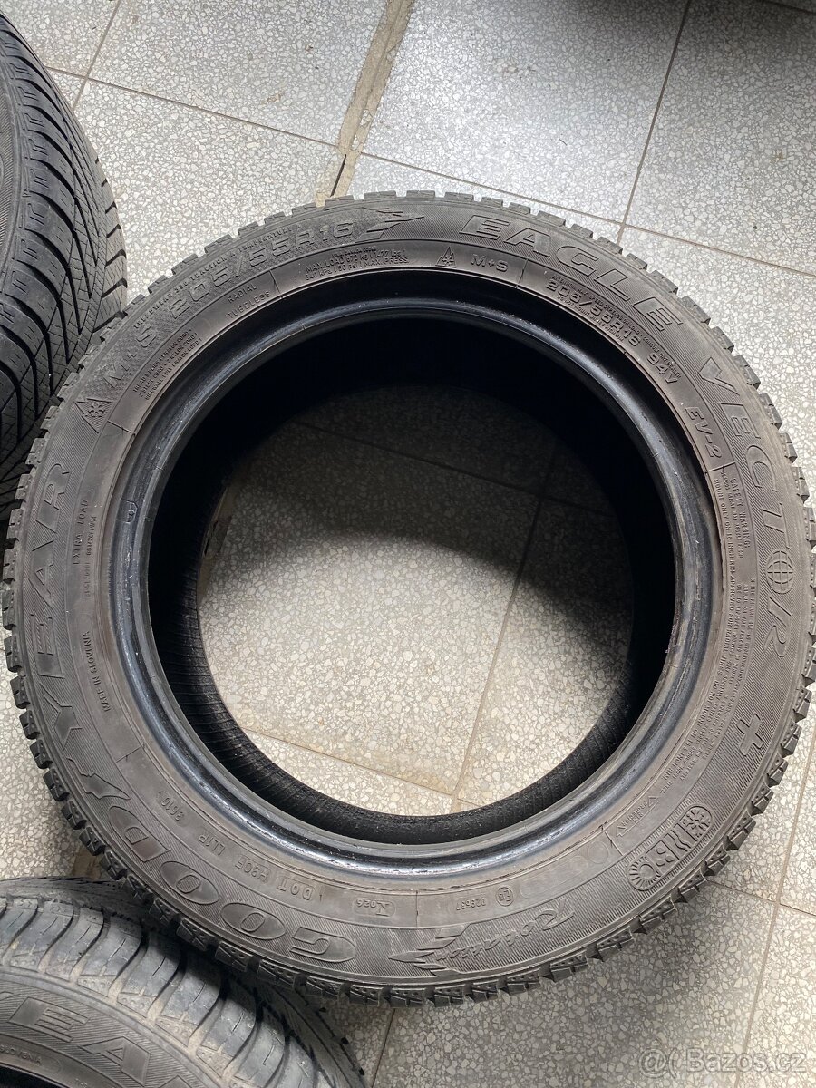 Celoroční pneu 205/55 r16 - 3