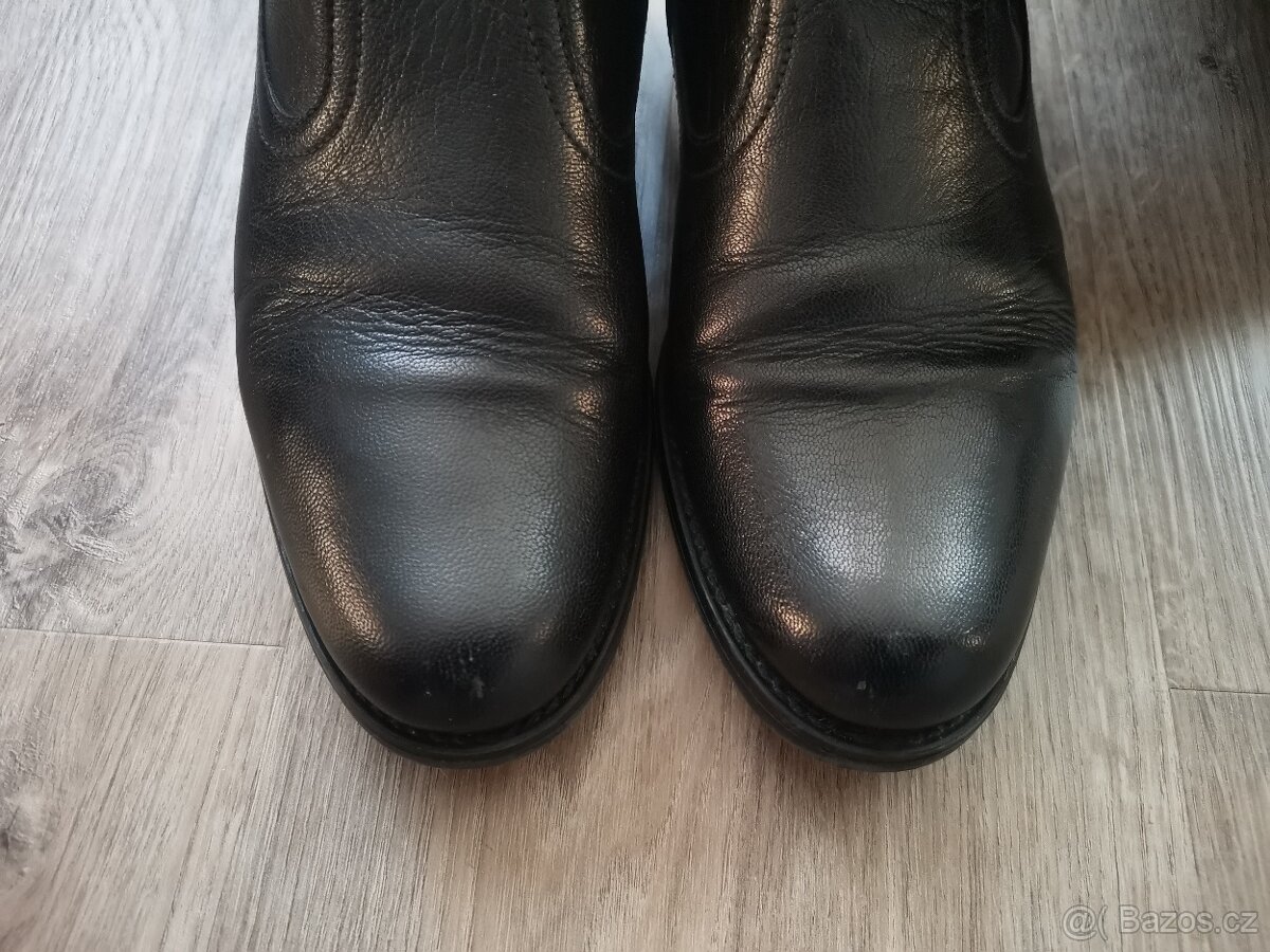 Černé kožené kozačky Nero Giardini vel. 37 - 3