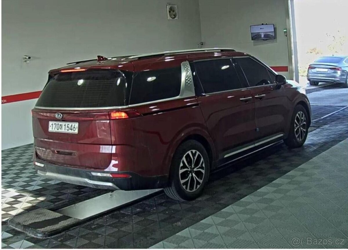 Kia Carnival 2.2- VŮZ NA CESTĚ - 3