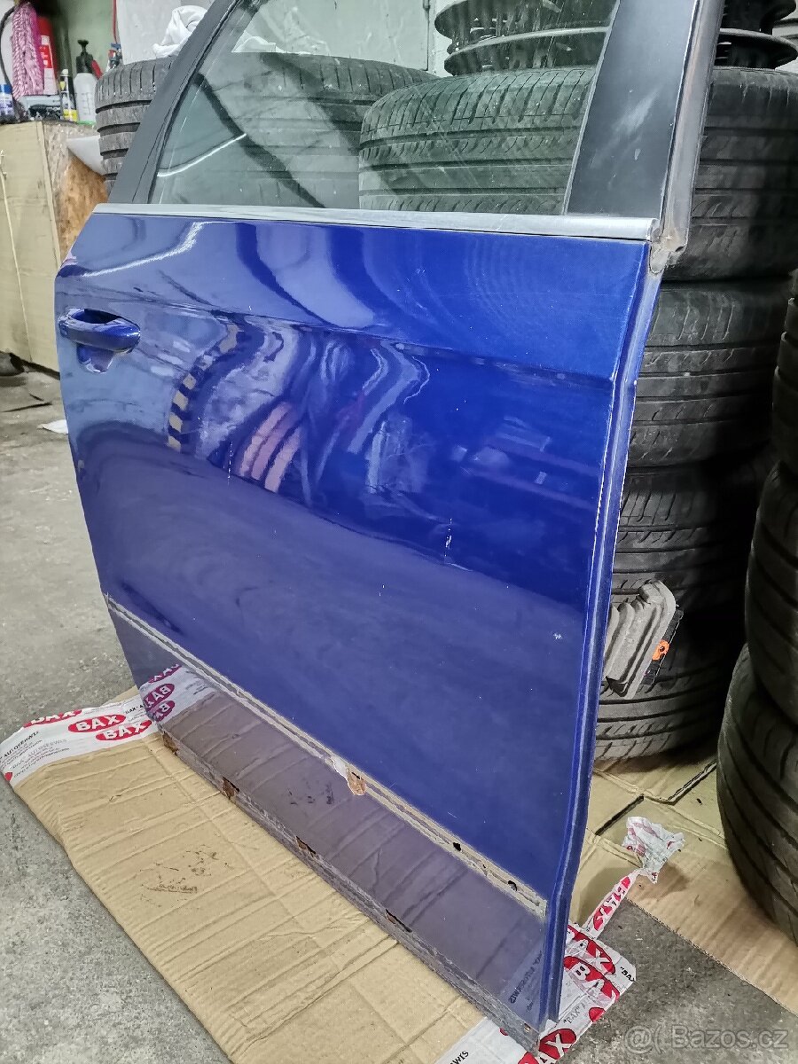 VW Passat B6 combi modrá LC5E PZ dveře - 3