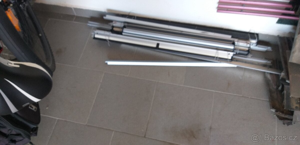 Prodám levně 4 ks střešních oken VELUX - za babku a všechny - 3