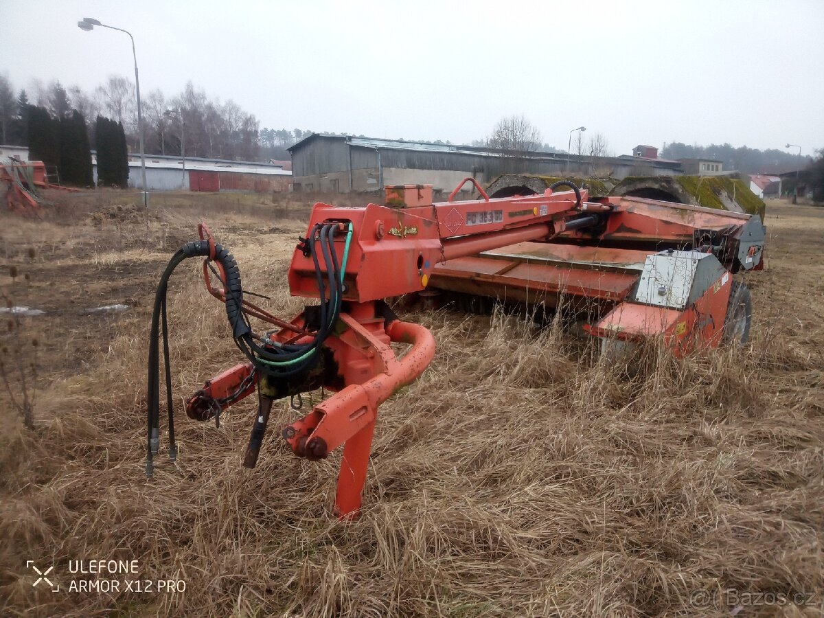 Prodám žací mačkač kuhn - 3