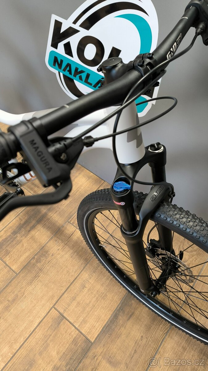 Cube Access 27 1x11 světle šedá S 2026 - 3