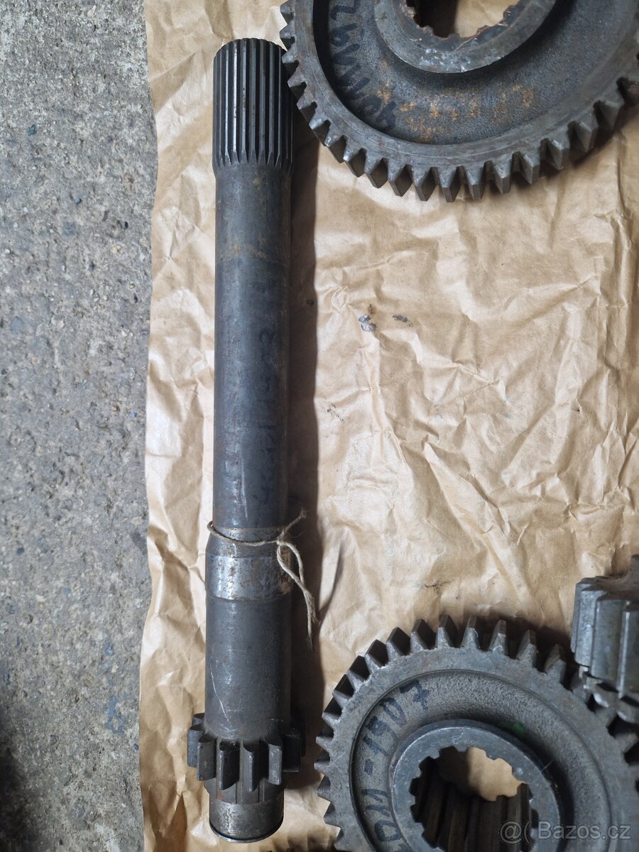 Dily převodovky zetor 4011 - 3