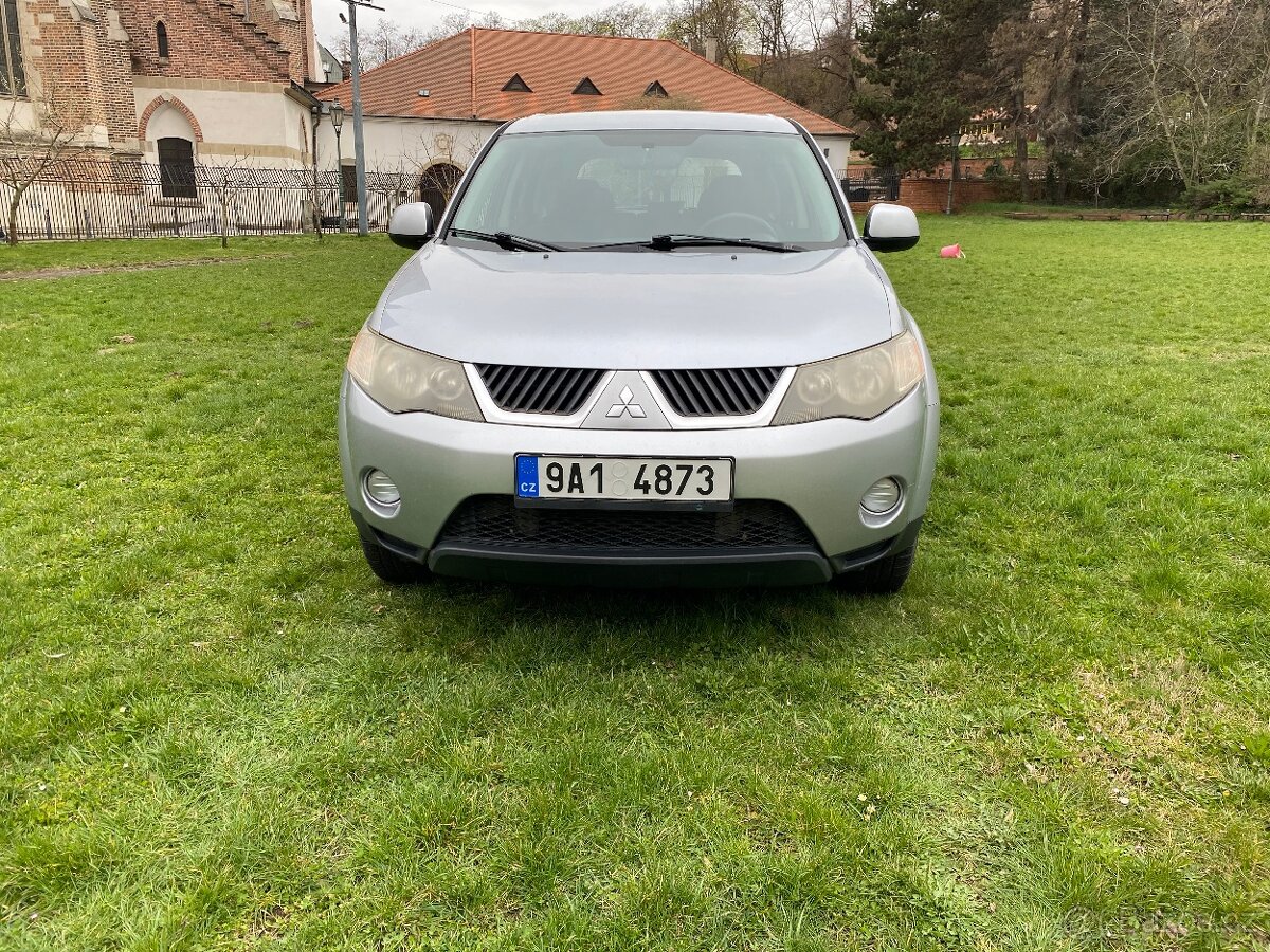 Mitsubishi Outlander 2.0 DiD 4x4 - 3