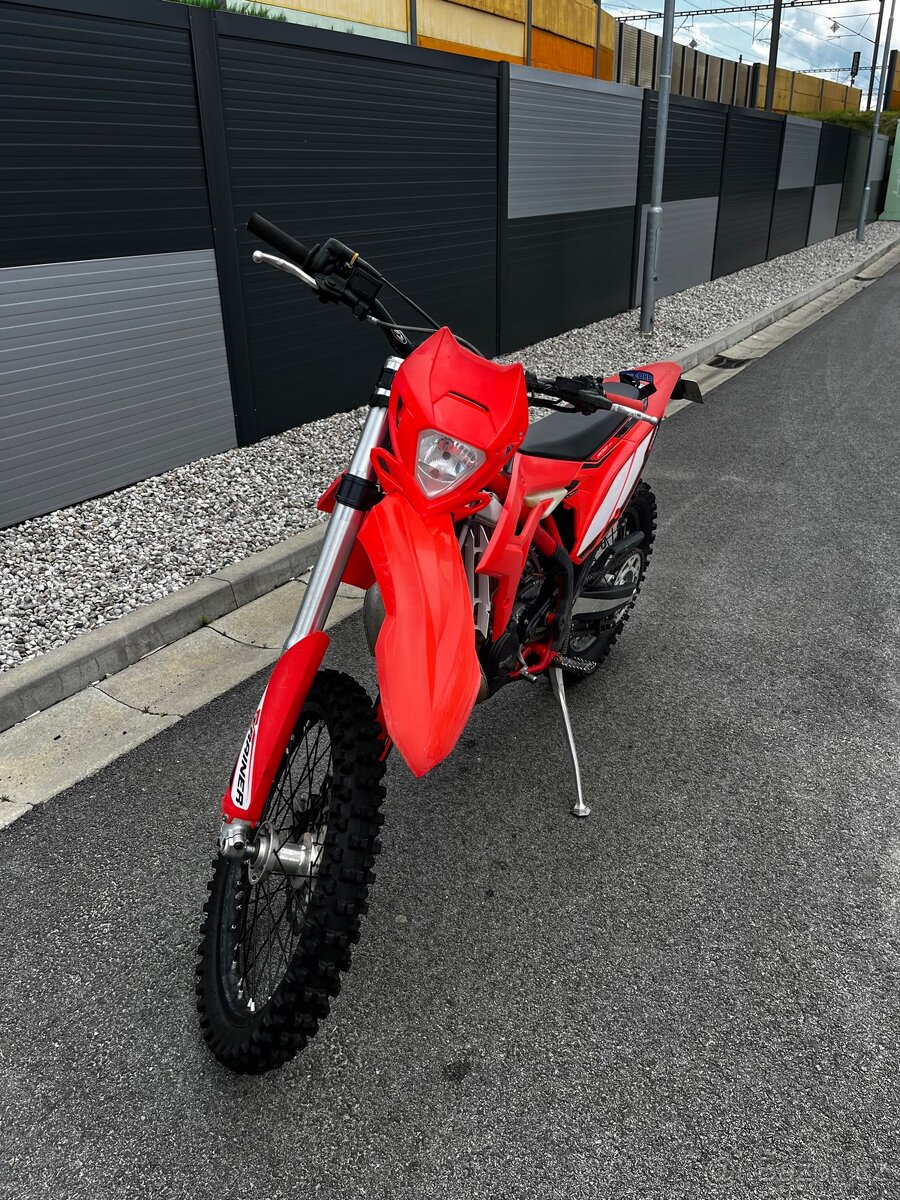 Beta Xtrainer 300 – r.v. 2023, 100 mth