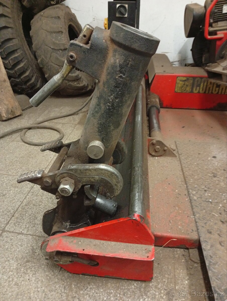 Nákladní zouvačka Corghi AG super 52L - 3