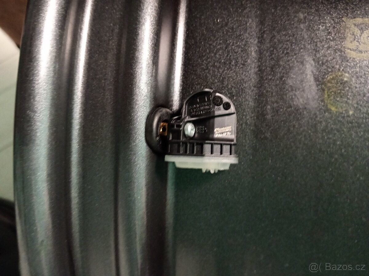 Originál ALU kola Hyundai Tucson R17 + čidla - 3