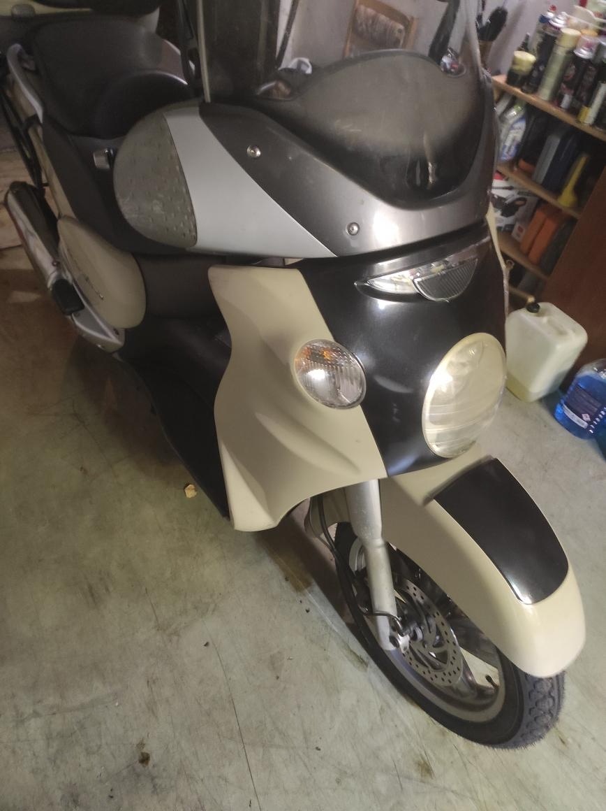 Aprilia Scarabeo 500 - 3