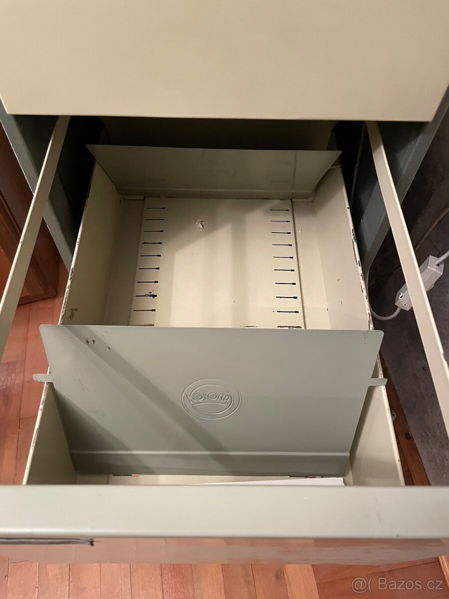 Kovová kartotéka - 3