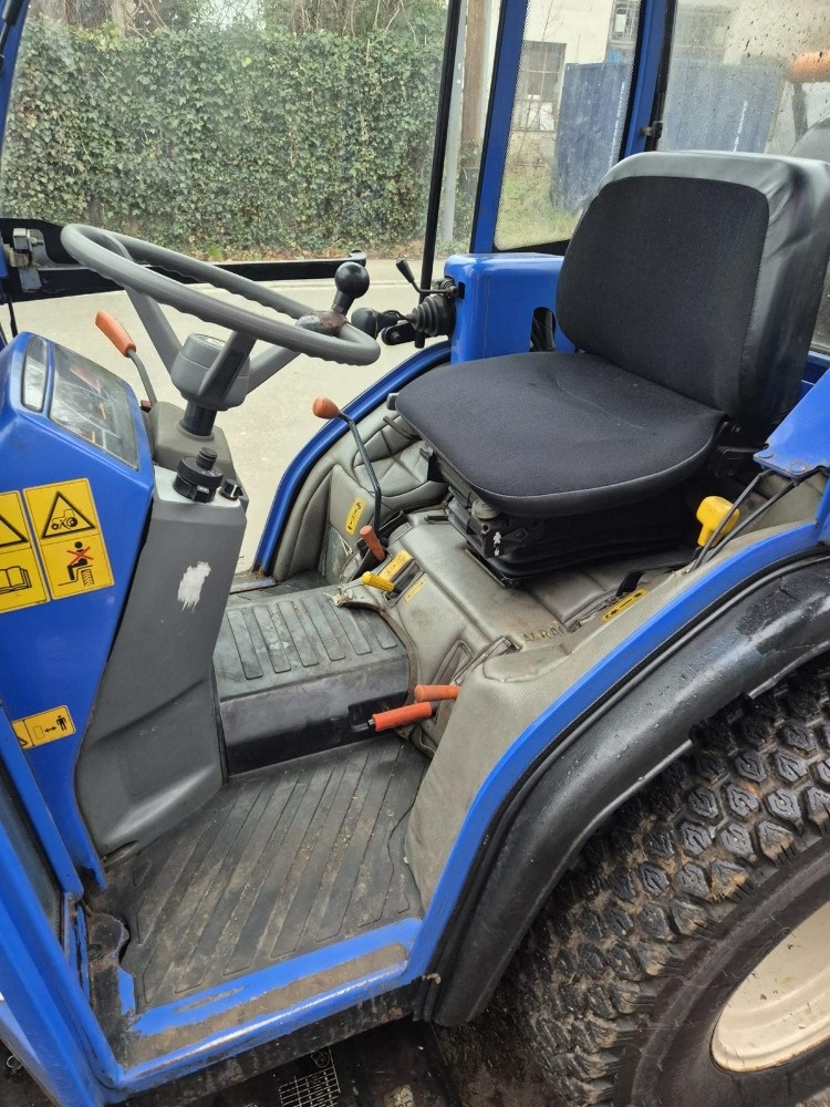 ISEKI 3240 se sekačkou - 3