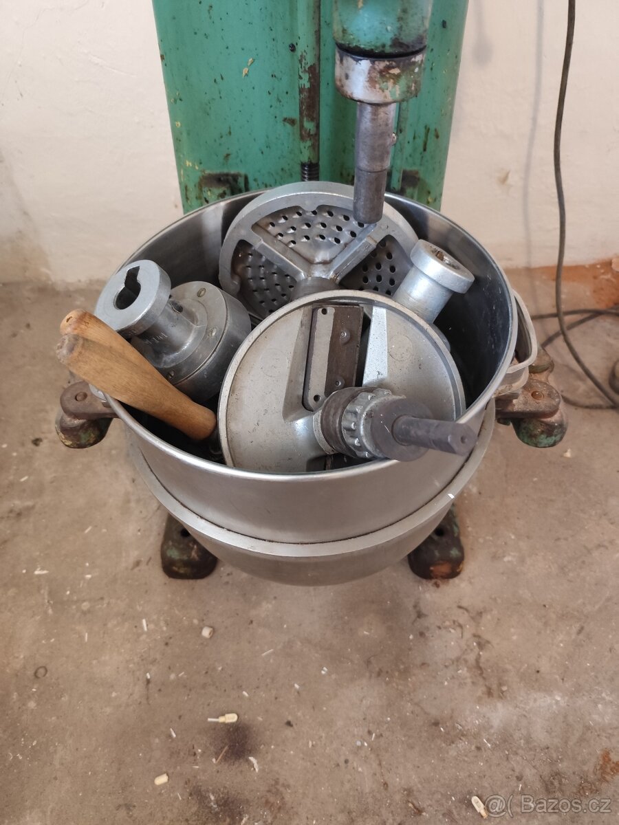 Kuchyňský robot - 3